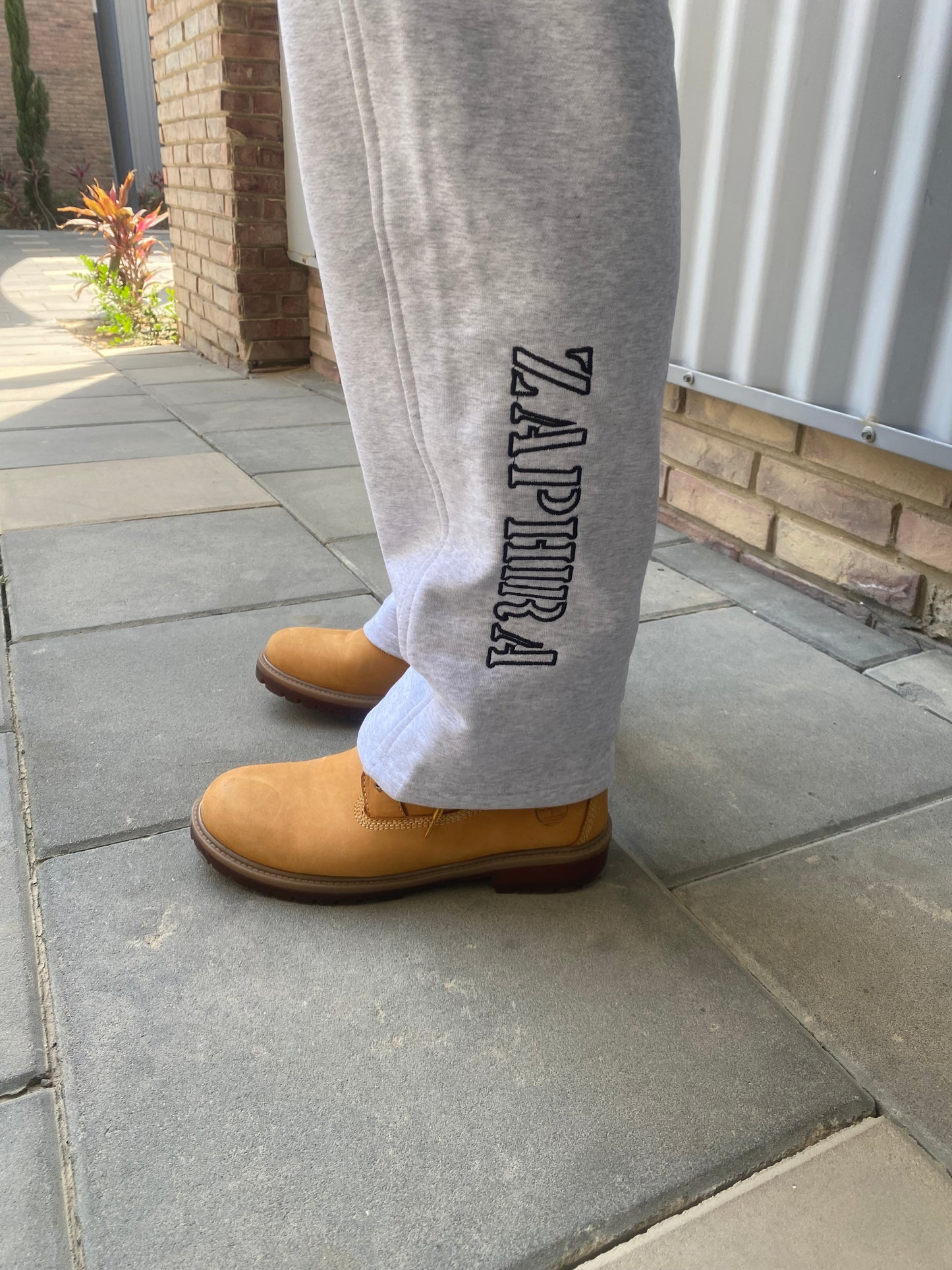 Zaphira sweat pants